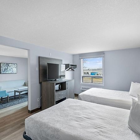 Emerald Hotel & Suites Calgary Airport Buitenkant foto